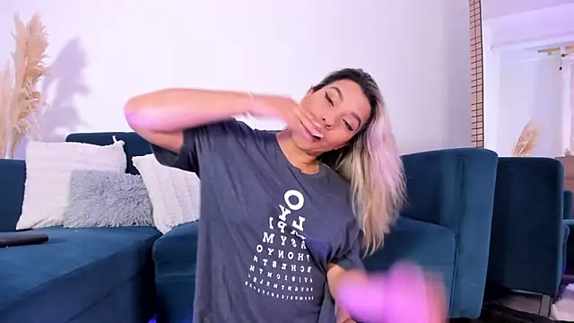 Gaia Stone online show from February 2025 10:43:01 PM