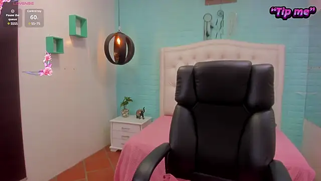 tracycum online show from December 2024 12:18:01 AM