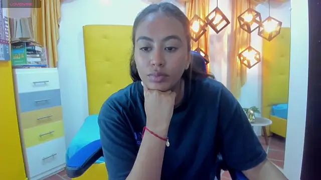 tracycum online show from January 2025 08:17:02 PM