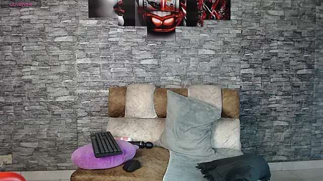 Danna Paolaa  online show from February 2026 05:12:02 AM