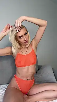 Snapshot of Mia_Roxie chatting on March 2026 03:21:01 AM Mia Roxie online show from March 2026 03:21:01 AM