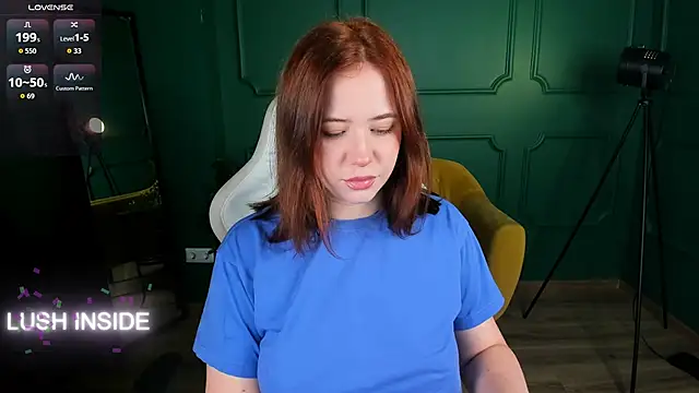 Snapshot of Pretty_Alison chatting on October 2025 02:25:01 PM Pretty Alison online show from October 2025 02:25:01 PM