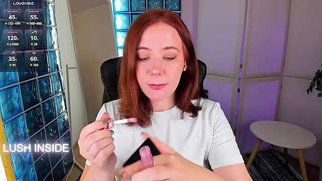 Snapshot of Pretty_Alison chatting on October 2025 02:04:01 PM Pretty Alison online show from October 2025 02:04:01 PM
