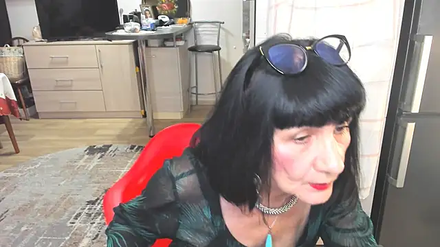 Tina Joness online show from December 2024 03:43:01 PM