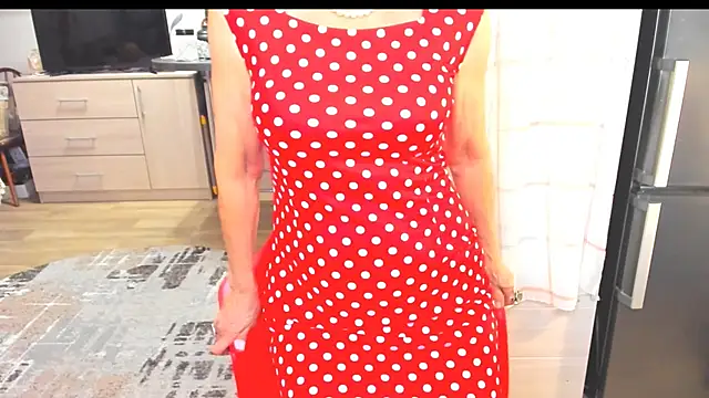 Tina Joness online show from March 2025 06:00:01 PM