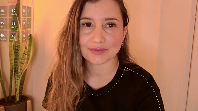 Snapshot of Angela_smile chatting on May 2026 09:33:01 PM Angela smile online show from May 2026 09:33:01 PM