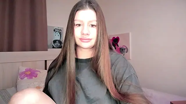 JuicyHelenX online show from February 2026 04:11:02 PM