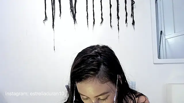 Snapshot of Estrella_Duran chatting on December 2024 02:13:02 AM Estrella Duran online show from December 2024 02:13:02 AM