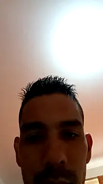 Snapshot of JohanyLatino chatting on April 2026 04:37:01 PM JohanyLatino online show from April 2026 04:37:01 PM