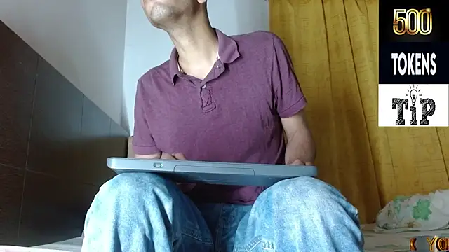 Snapshot of JohanyLatino chatting on April 2026 07:56:01 AM JohanyLatino online show from April 2026 07:56:01 AM