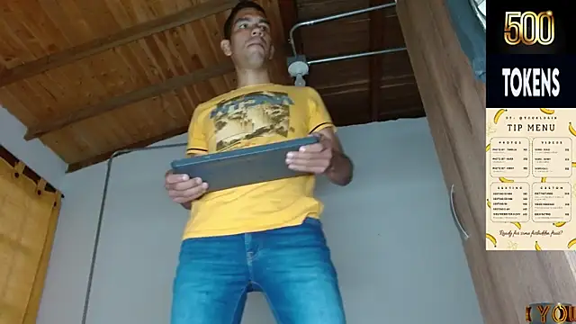 Snapshot of JohanyLatino chatting on April 2026 10:59:02 PM JohanyLatino online show from April 2026 10:59:02 PM