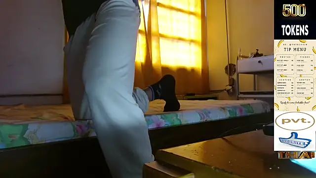 Snapshot of JohanyLatino chatting on April 2026 08:54:01 PM JohanyLatino online show from April 2026 08:54:01 PM