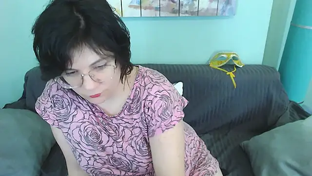 EverlyRays online show from February 2025 07:34:02 AM