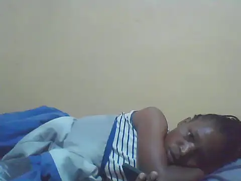 Snapshot of Smillie_prety chatting on November 2025 03:45:02 AM Smillie prety online show from November 2025 03:45:02 AM