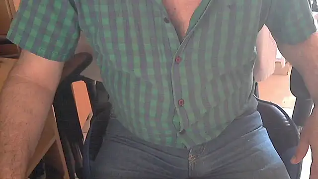 Snapshot of angelgarcia269 chatting on December 2024 02:27:01 PM angelgarcia269 online show from December 2024 02:27:01 PM