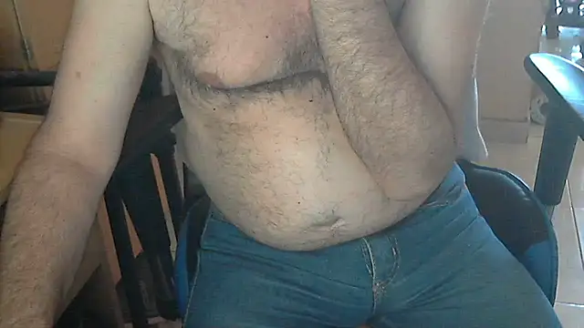 Snapshot of angelgarcia269 chatting on December 2024 05:47:02 PM angelgarcia269 online show from December 2024 05:47:02 PM