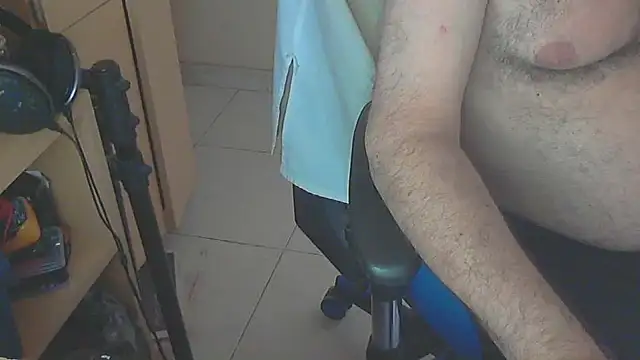 Snapshot of angelgarcia269 chatting on January 2025 09:39:01 PM angelgarcia269 online show from January 2025 09:39:01 PM