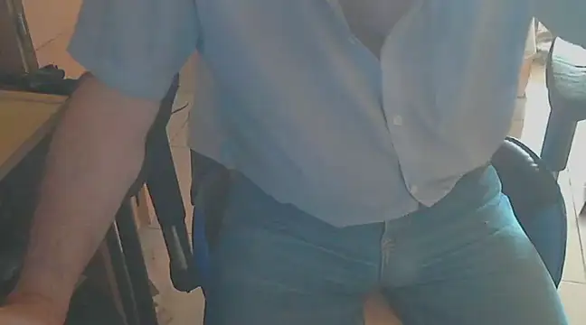 Snapshot of angelgarcia269 chatting on February 2025 02:54:02 PM angelgarcia269 online show from February 2025 02:54:02 PM