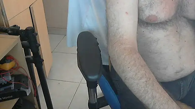 Snapshot of angelgarcia269 chatting on March 2025 01:30:01 PM angelgarcia269 online show from March 2025 01:30:01 PM