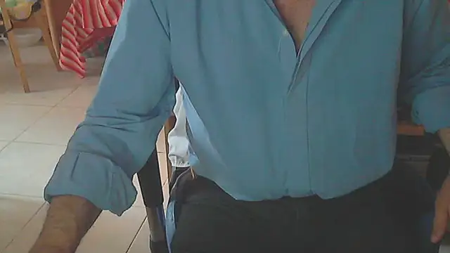 Snapshot of angelgarcia269 chatting on October 2025 12:02:02 PM angelgarcia269 online show from October 2025 12:02:02 PM