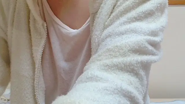 Snapshot of liliyRiSAcha-n chatting on October 2025 05:49:01 AM liliyRiSAcha-n online show from October 2025 05:49:01 AM