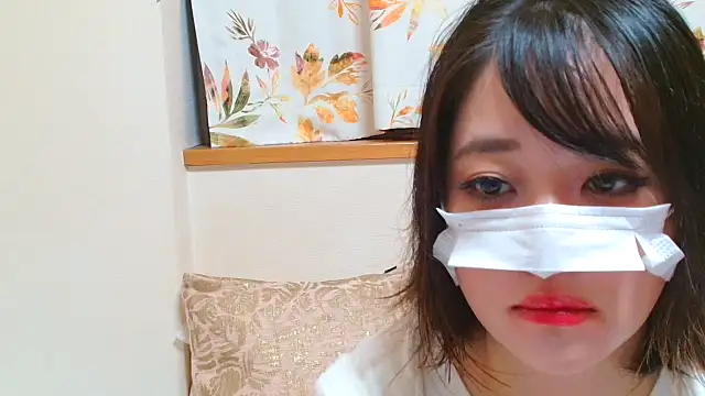 Snapshot of liliyRiSAcha-n chatting on October 2025 08:17:01 AM liliyRiSAcha-n online show from October 2025 08:17:01 AM