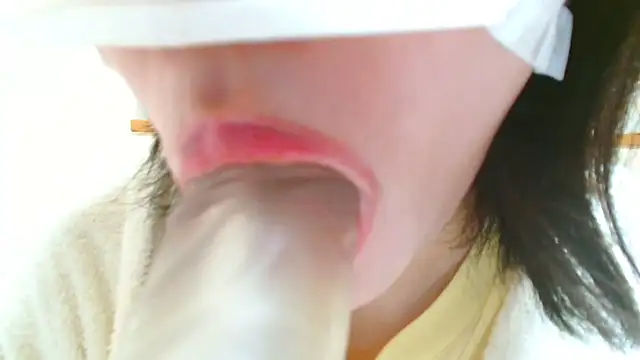 Snapshot of liliyRiSAcha-n chatting on April 2026 09:40:02 AM liliyRiSAcha-n online show from April 2026 09:40:02 AM