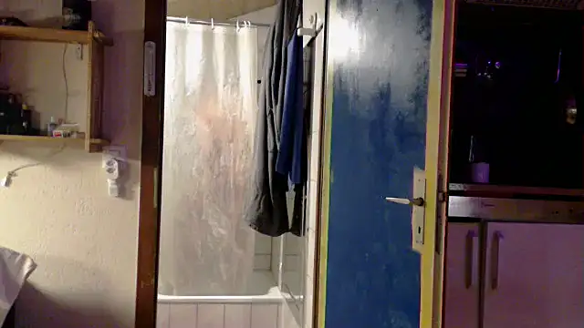 Snapshot of Cridere chatting on December 2025 03:49:02 PM Cridere online show from December 2025 03:49:02 PM