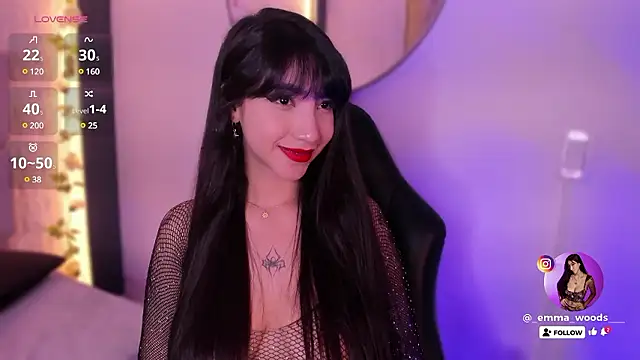 Snapshot of emma_woods_ chatting on December 2024 03:28:02 PM emma woods  online show from December 2024 03:28:02 PM