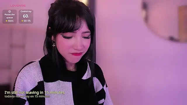 Snapshot of emma_woods_ chatting on December 2024 06:27:02 PM emma woods  online show from December 2024 06:27:02 PM