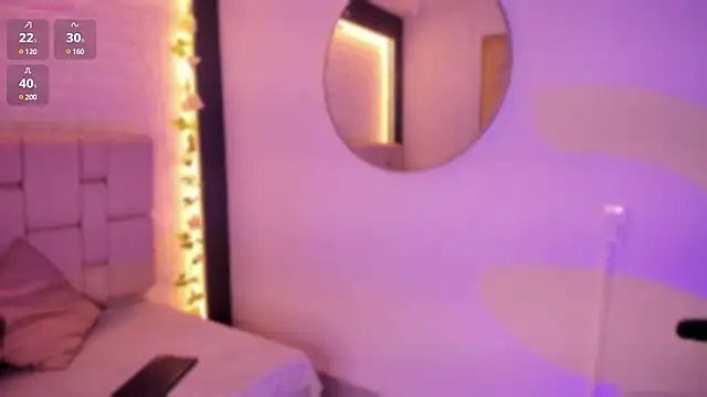 Snapshot of emma_woods_ chatting on December 2024 12:23:01 PM emma woods  online show from December 2024 12:23:01 PM