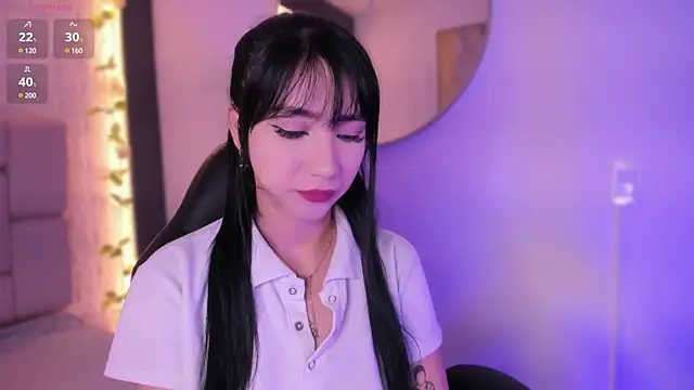 Snapshot of emma_woods_ chatting on December 2024 12:23:02 PM emma woods  online show from December 2024 12:23:02 PM