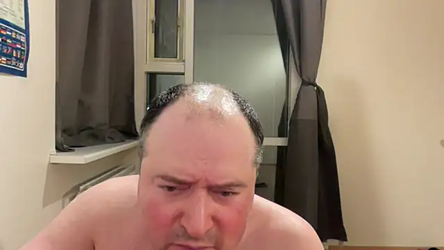 Snapshot of uffe72 chatting on April 2026 02:35:01 AM uffe72 online show from April 2026 02:35:01 AM