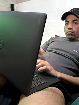 KingZilla2023 online show from April 2026 07:14:01 PM