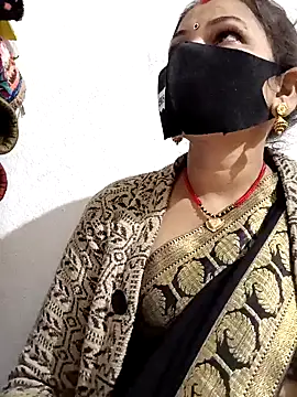 Snapshot of Riyaa-Devi chatting on December 2024 05:22:02 PM Riyaa-Devi online show from December 2024 05:22:02 PM