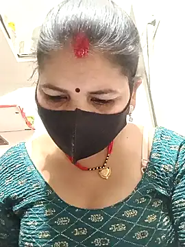 Snapshot of Riyaa-Devi chatting on February 2025 05:33:01 PM Riyaa-Devi online show from February 2025 05:33:01 PM