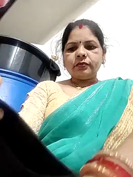 Snapshot of Riyaa-Devi chatting on March 2025 04:53:01 PM Riyaa-Devi online show from March 2025 04:53:01 PM