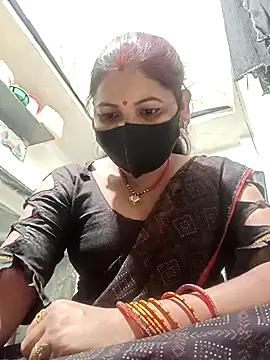 Snapshot of Riyaa-Devi chatting on March 2025 06:01:01 PM Riyaa-Devi online show from March 2025 06:01:01 PM