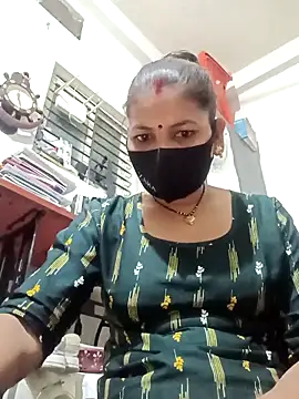 Snapshot of Riyaa-Devi chatting on December 2025 05:54:01 PM Riyaa-Devi online show from December 2025 05:54:01 PM