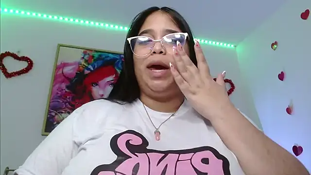 Snapshot of tati_reyess chatting on February 2025 01:02:01 PM tati reyess online show from February 2025 01:02:01 PM