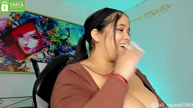 Snapshot of tati_reyess chatting on March 2025 04:20:02 PM tati reyess online show from March 2025 04:20:02 PM