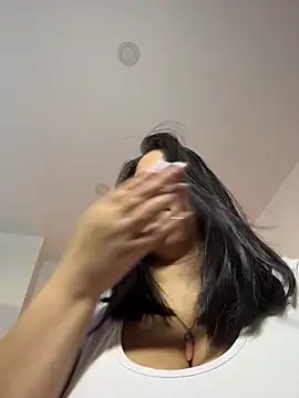 Snapshot of tati_reyess chatting on October 2025 01:30:01 PM tati reyess online show from October 2025 01:30:01 PM