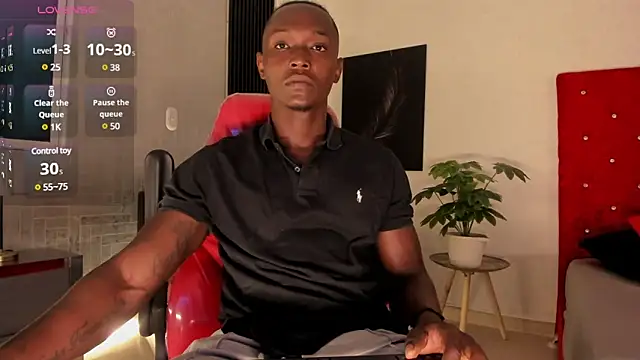 Snapshot of DannSmmith chatting on February 2025 11:49:02 AM DannSmmith online show from February 2025 11:49:02 AM