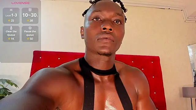 Snapshot of DannSmmith chatting on February 2025 03:42:01 PM DannSmmith online show from February 2025 03:42:01 PM