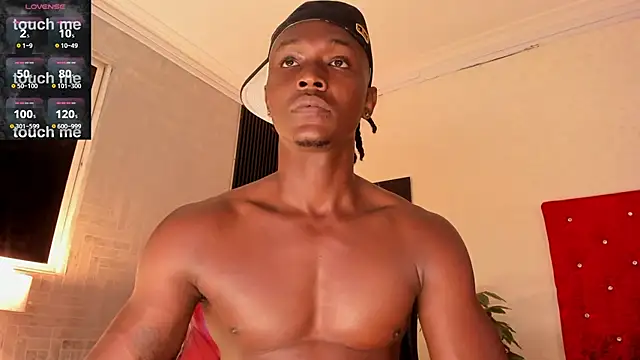 Snapshot of DannSmmith chatting on February 2025 02:23:02 PM DannSmmith online show from February 2025 02:23:02 PM