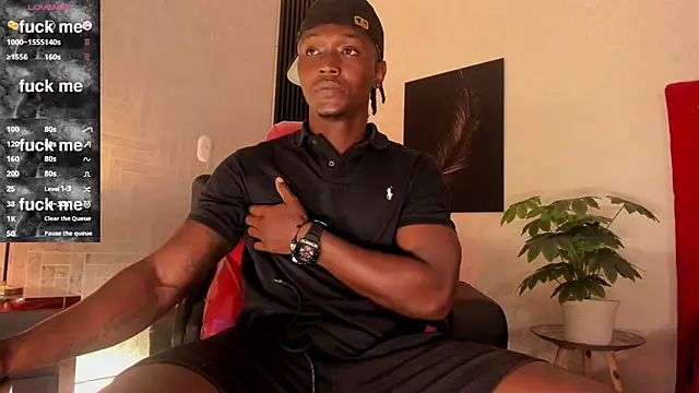 Snapshot of DannSmmith chatting on February 2025 12:05:02 PM DannSmmith online show from February 2025 12:05:02 PM