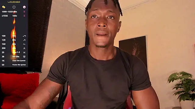 Snapshot of DannSmmith chatting on February 2025 12:45:02 PM DannSmmith online show from February 2025 12:45:02 PM