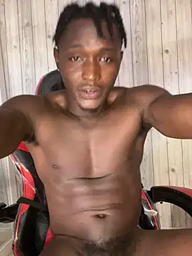 Snapshot of DannSmmith chatting on March 2025 01:39:01 PM DannSmmith online show from March 2025 01:39:01 PM