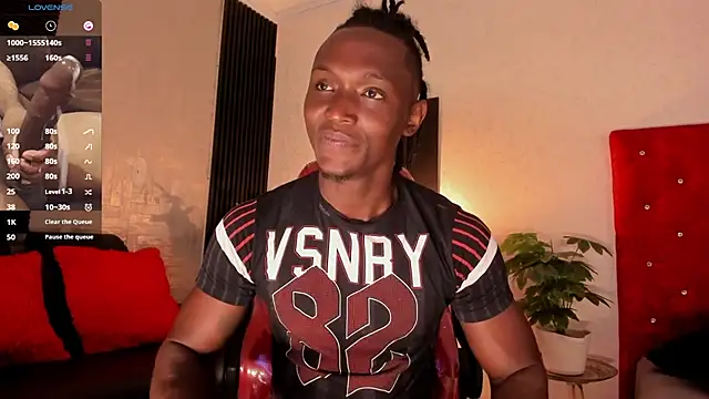 Snapshot of DannSmmith chatting on March 2025 02:23:01 PM DannSmmith online show from March 2025 02:23:01 PM