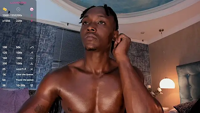 Snapshot of DannSmmith chatting on October 2025 06:11:02 AM DannSmmith online show from October 2025 06:11:02 AM